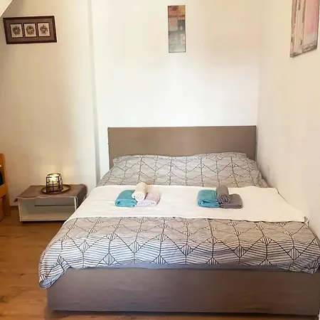 Flat In Center, 45m2 アパート